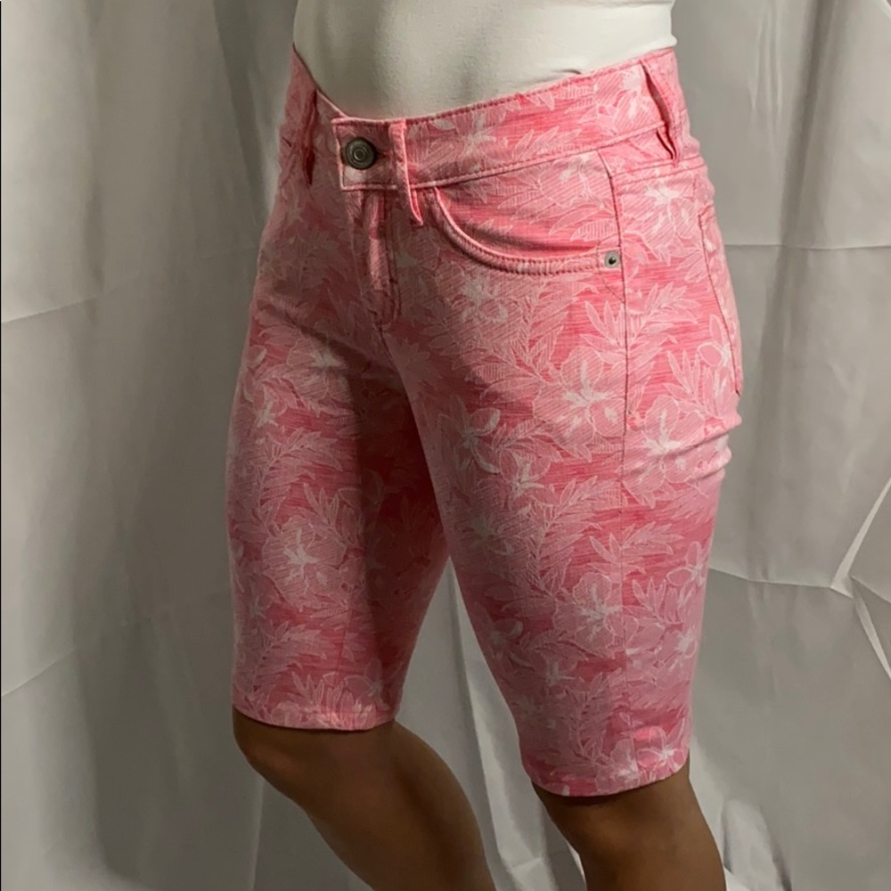 Bermuda short.